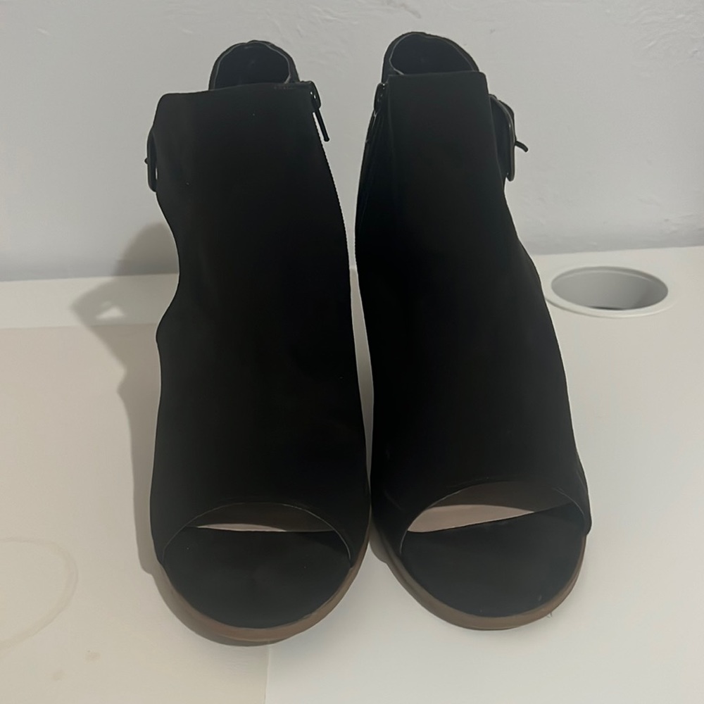 Open toed booties